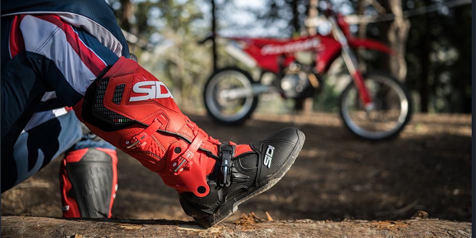 Esimest korda asfaldilt eemal: kuidas valida enduro-jalatseid ja kaitsmeid